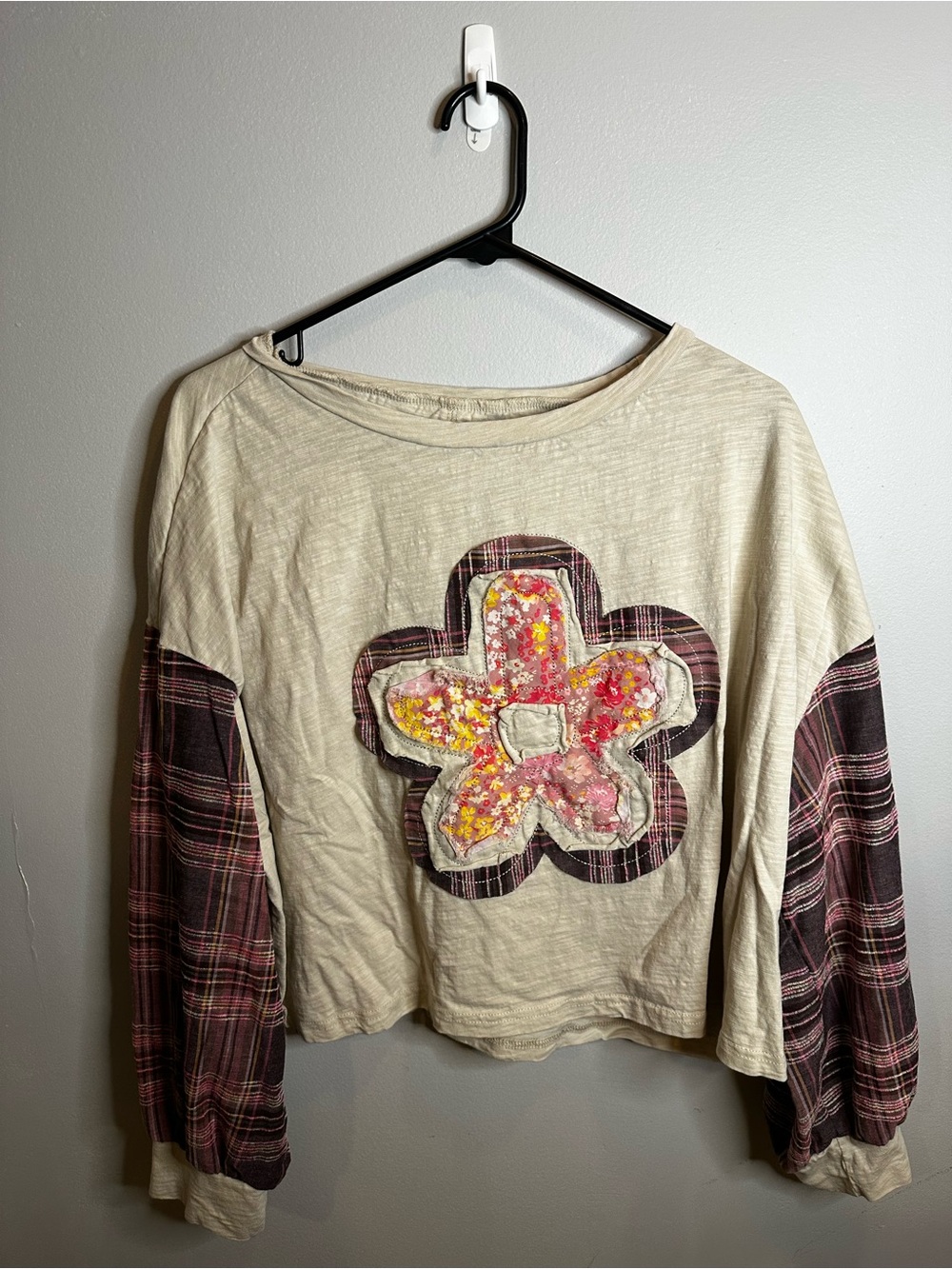 Cream Long-Sleeve Top with Pink Plaid Sleeves & Floral Appliqué